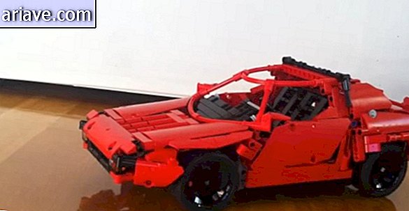 Büyük insanlar oyuncak: Bu LEGO uzaktan kumanda arabasını kontrol edin
