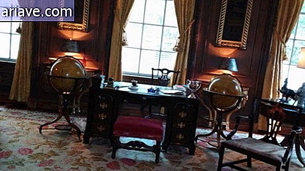 Bibliotheksraum, in dem die erste Szene gedreht wurde, die im Film im historischen Haus zu sehen ist.