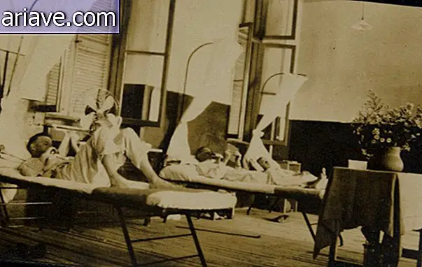 Soldiers in hospital