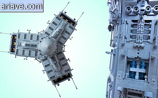 Triport Spire: Dokonalosť LEGO Science Fiction