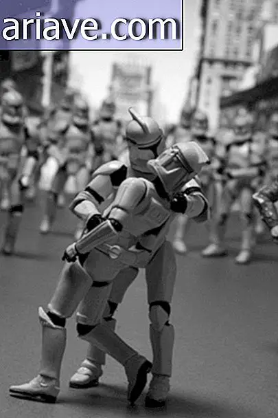 Historické fotografie sú obnovené s hračkami Star Wars