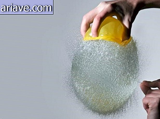 Fotograf pokazuje wybuchy balonów wypełnionych wodą w wyjątkowy sposób