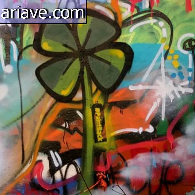 Artistas en Berlín están cubriendo esvásticas dibujadas por la ciudad