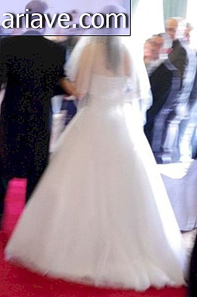 Британська пара платить 750 фунтів стерлінгів за найгірші фотографії весілля в історії