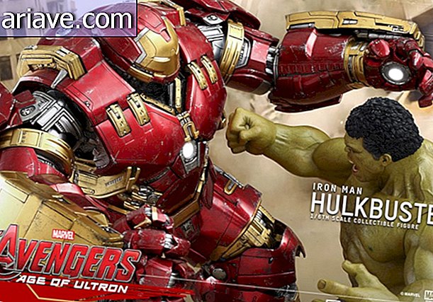 Sosok Aksi Spektakuler dari Hulkbuster Armor berada di Comic-Con 2015