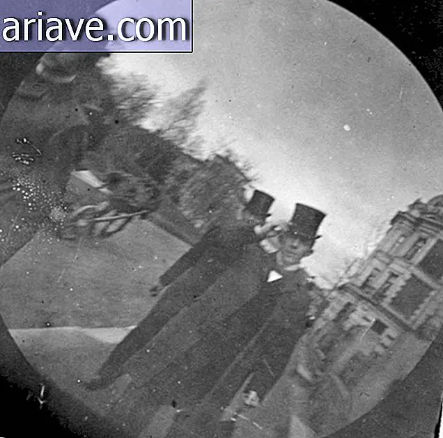 Sehen Sie sich die Fotos des Mannes an, der 1890 eine versteckte Kamera verwendete