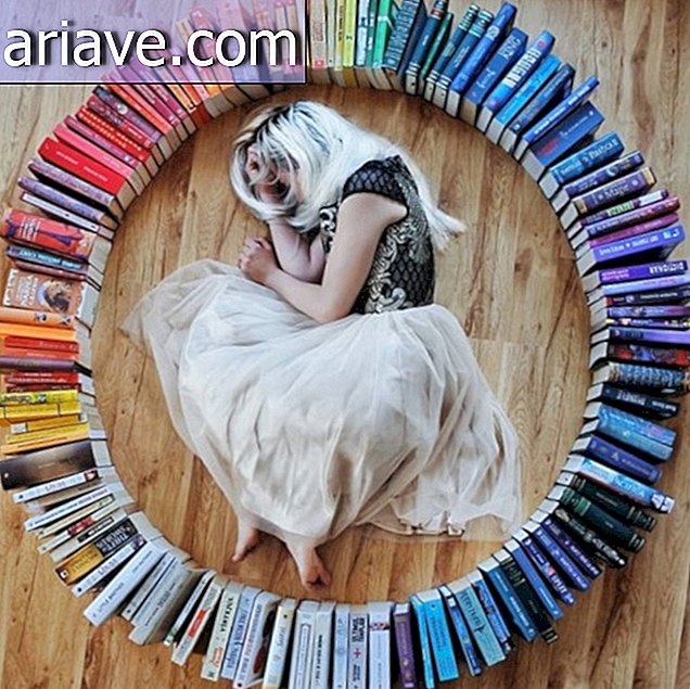 Cette fille transforme ses livres de bibliothèque en art