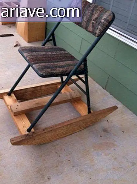 Імпровізоване крісло-гойдалка