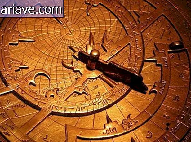 Un astrolabe.
