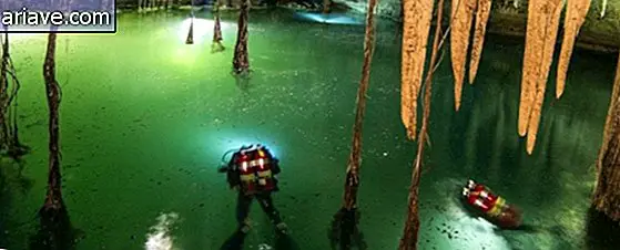 Grotte inondée au Mexique