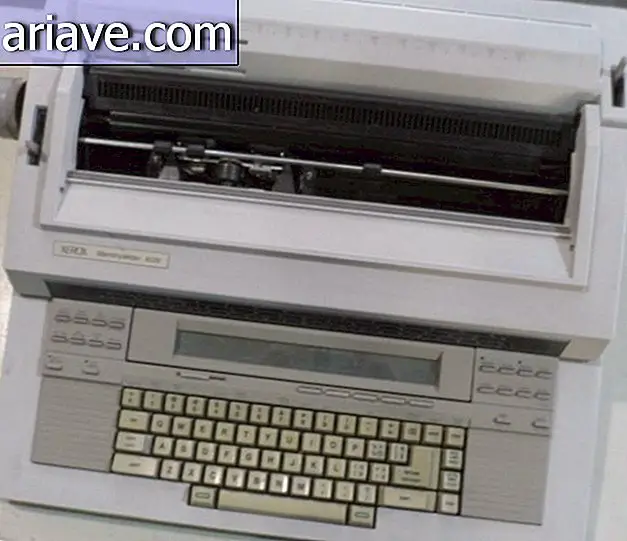 Một máy đánh chữ cũ