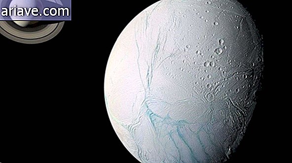Enceladus van saturnus