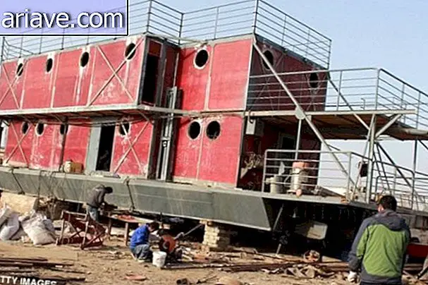 Ноев ковчег: китайцы строят лодку, чтобы спастись от конца света