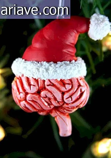 Dai un'occhiata a 25 bizzarri ornamenti per alberi di Natale [gallery]