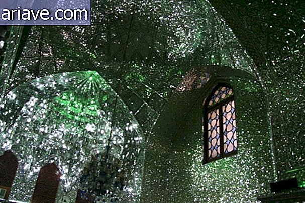 Spoznajte mošejo Shah Cheragh, eno najlepših na svetu