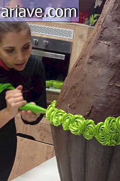 Vea fotos de la magdalena gigante producida por un chef brasileño