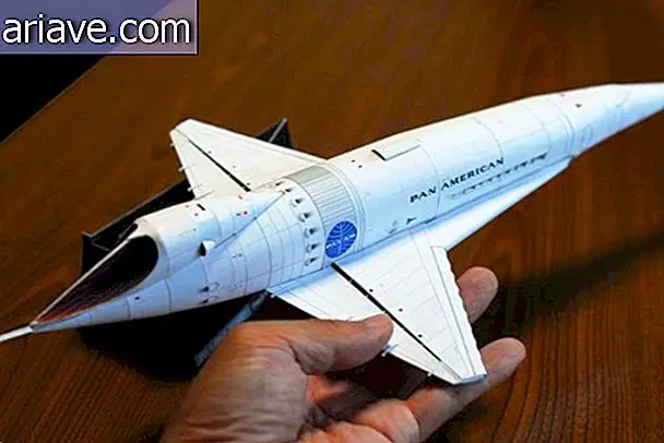 Artista japonés crea impresionantes naves espaciales hechas de papel