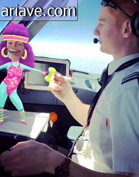 Pilot ditangguhkan karena memposting lelucon di Snapchat selama penerbangan