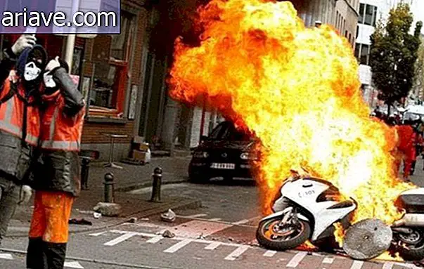Motorrad in Flammen