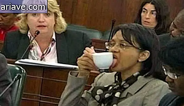 Kahve içme kadın