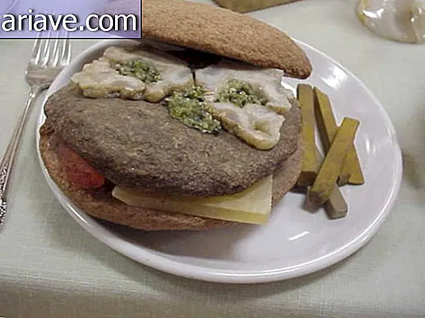 Banquete indigesta: 12 imágenes de comida hecha de piedra