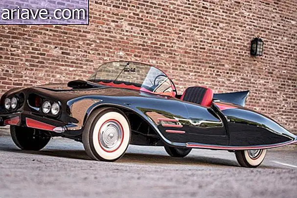 Voor het nostalgische: eerste Batmobile in de geschiedenis wordt geveild