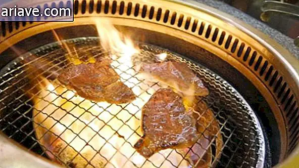 Les Japonais créent un restaurant 'barbecue' sur tapis roulant