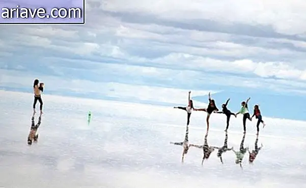Horizon en lucht versmelten in de grootste spiegel ter wereld [galerij]