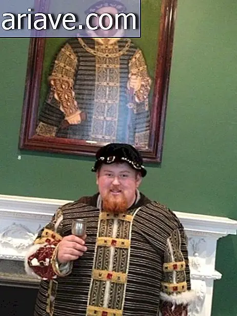 Man dressed as king