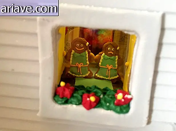 La famiglia ricrea hotel e scene di "The Shining" usando caramelle e biscotti