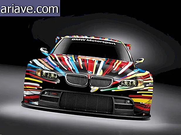 BMW M3 som deltok i kategorien 24 timer i Le Mans GT2, malt av Jeff Koons