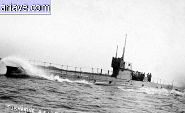 HMAS AE1 Submarino