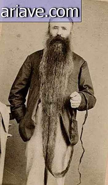 Consultați fotografii vechi ale bărbaților cu barbă nebună și lungă [galerie]
